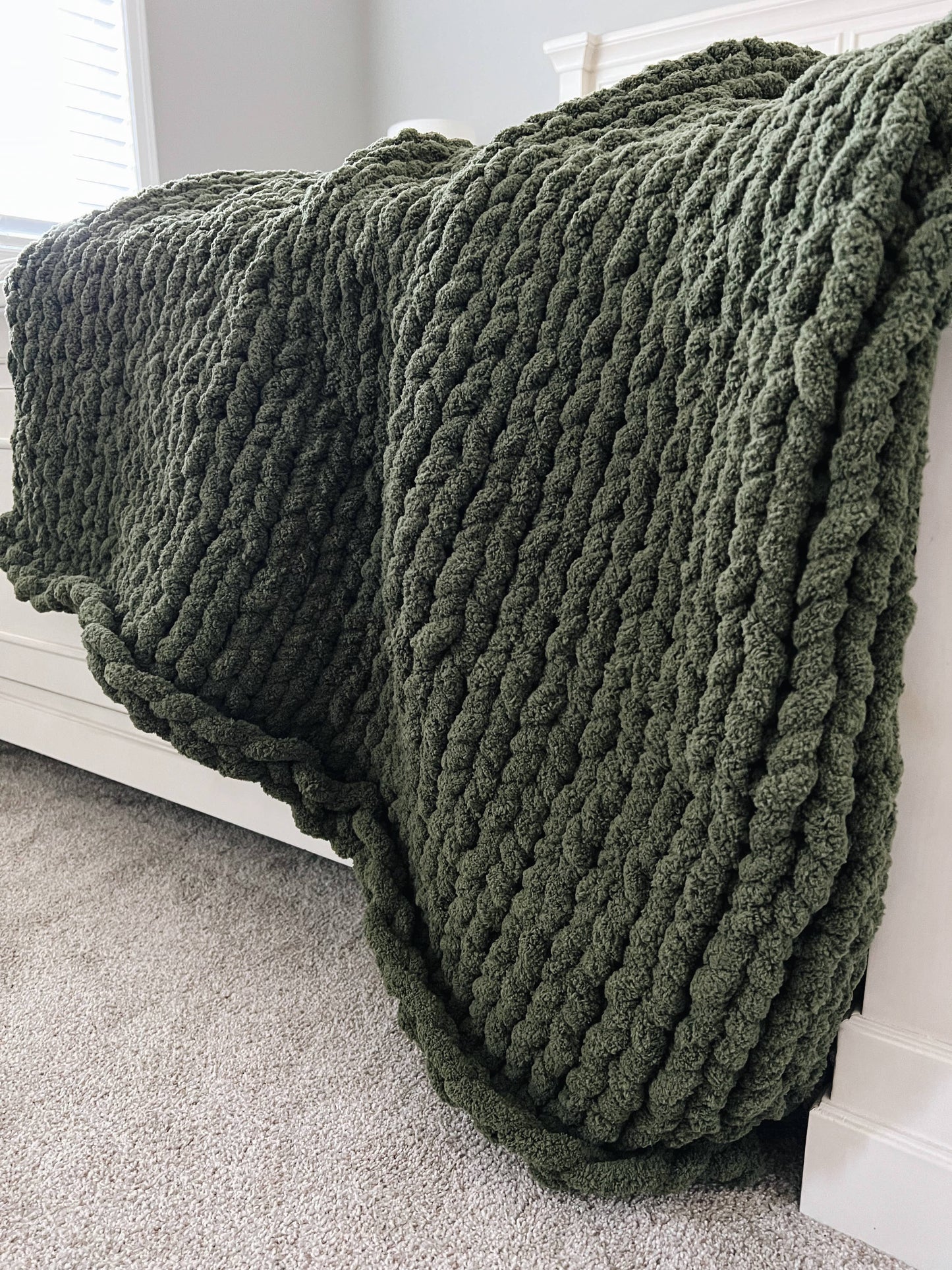 Chunky Knit Chenille Throw Blanket - Green