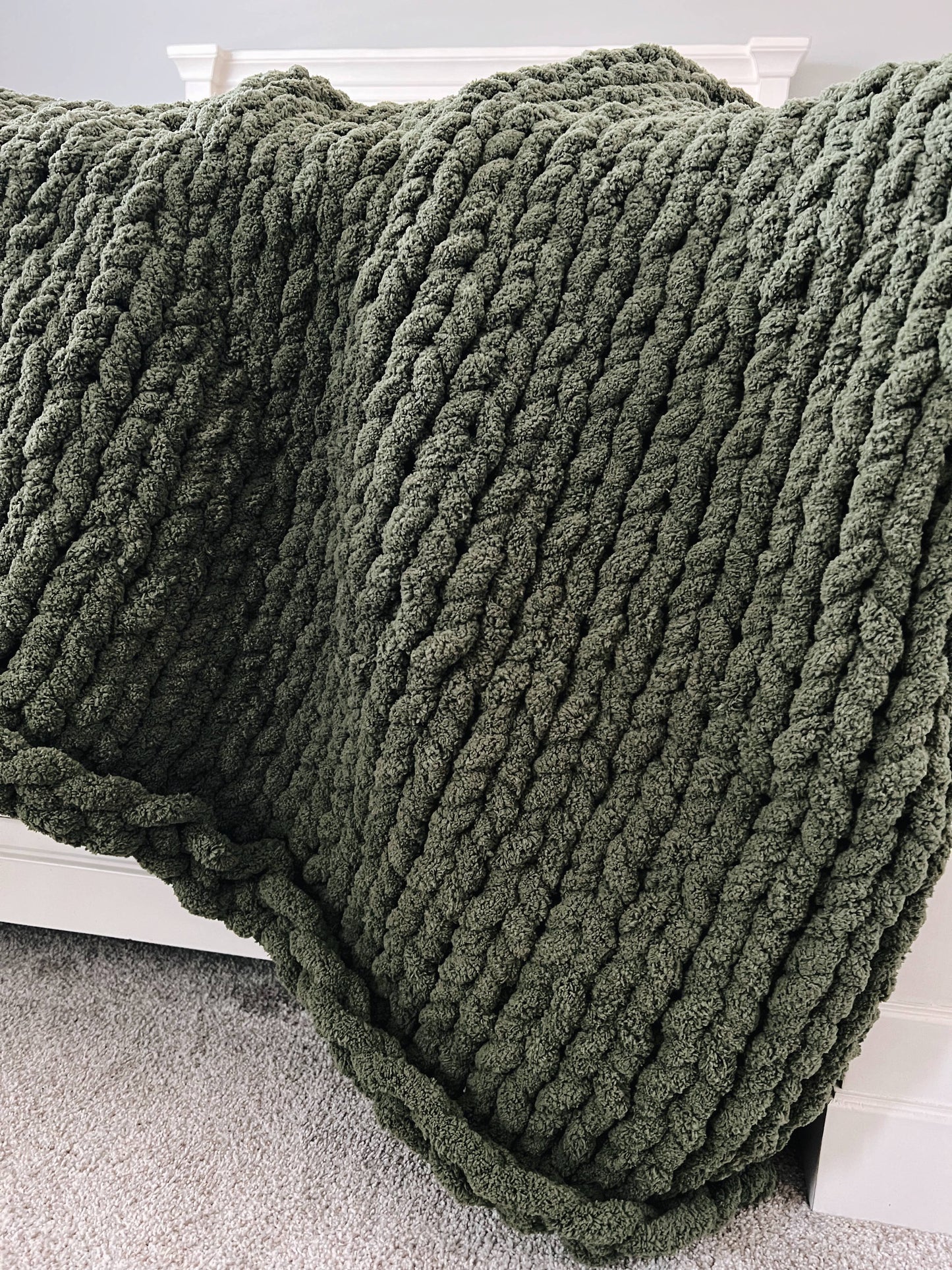 Chunky Knit Chenille Throw Blanket - Green